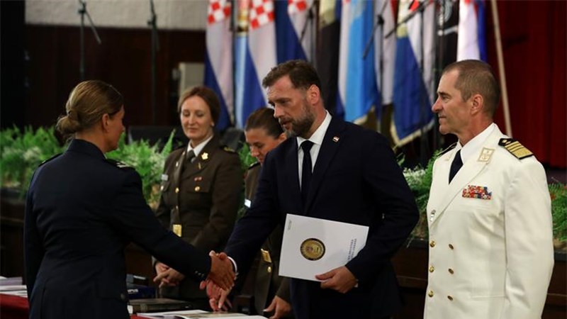 Banožić: Ulaganjima ćemo povećati i unaprijediti sposobnosti Hrvatske vojske